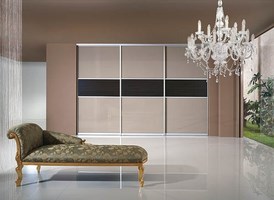 iebūvējamās durvis